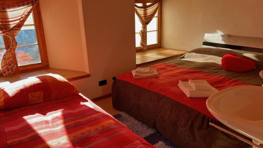 Chasa Crusch Hotel Sent Ngoại thất bức ảnh